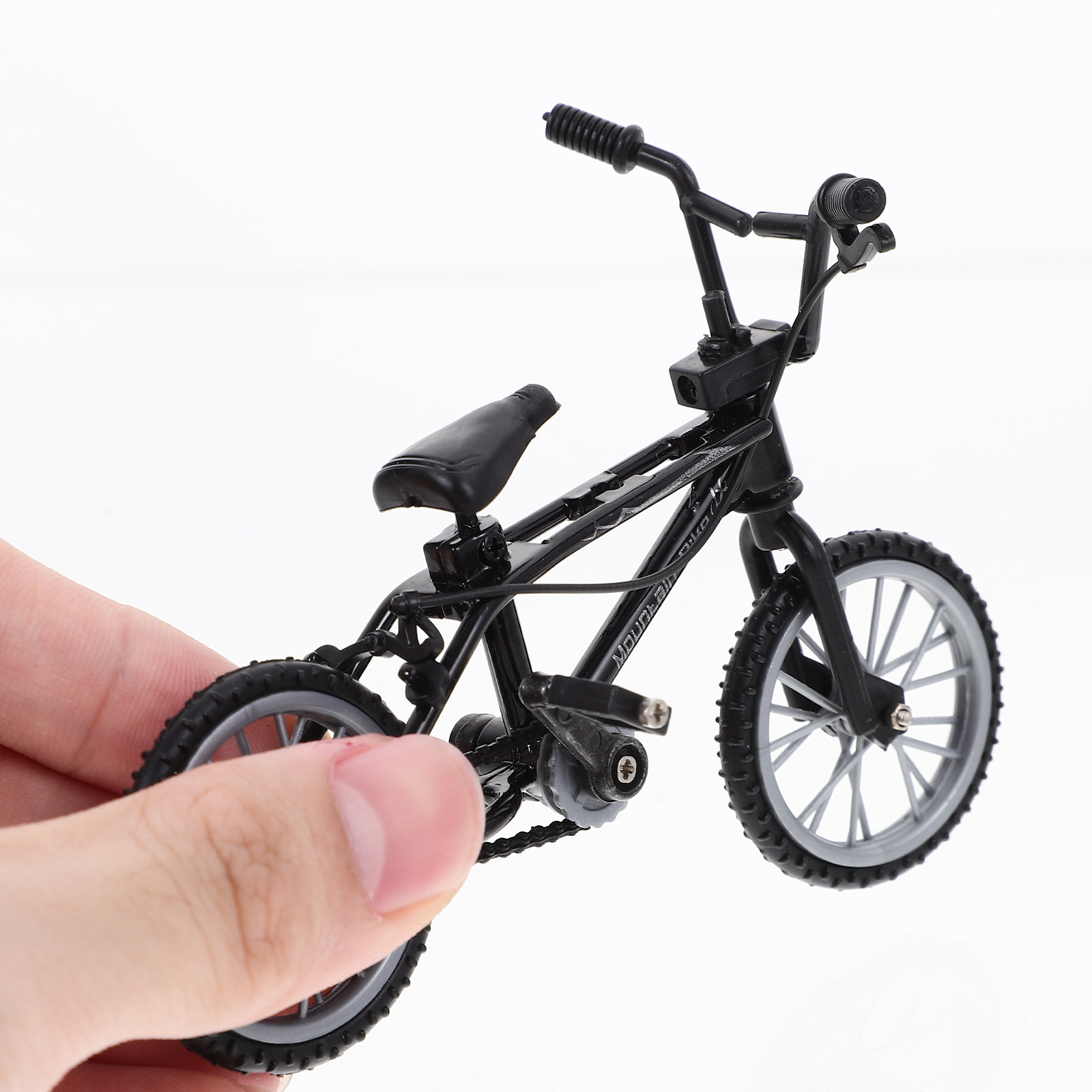 ミニチュア人工自転車、頑丈な金属製ミニバイク、リアルなマイク - Mountain Biking Europe のレビューと価格